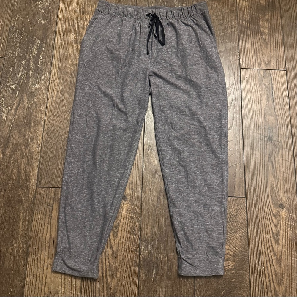 Lululemon Heather Grey Joggers Womens Size 6